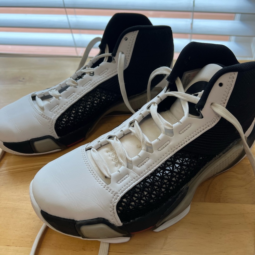 Air Jordan 38 “Fundamentals” Boys Size 6.5